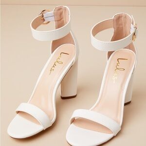 New in Box - Kamali Light Nude Ankle Strap Heels - Lulus size 8